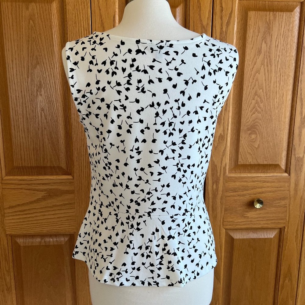 TALBOTS - Tie-Front Tank - Petal Print -- Excellent Condition - Picture 4 of 8